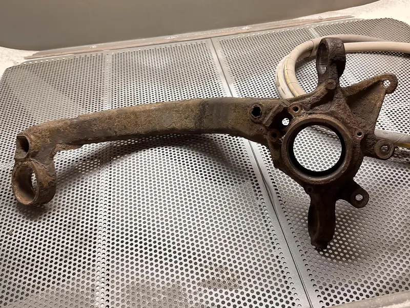 Radträger mit Längslenker – vorher